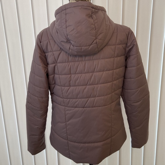 WOMEN’S UNDER ARMOUR INSULATED HOODED JACKET - Picture 9 of 13